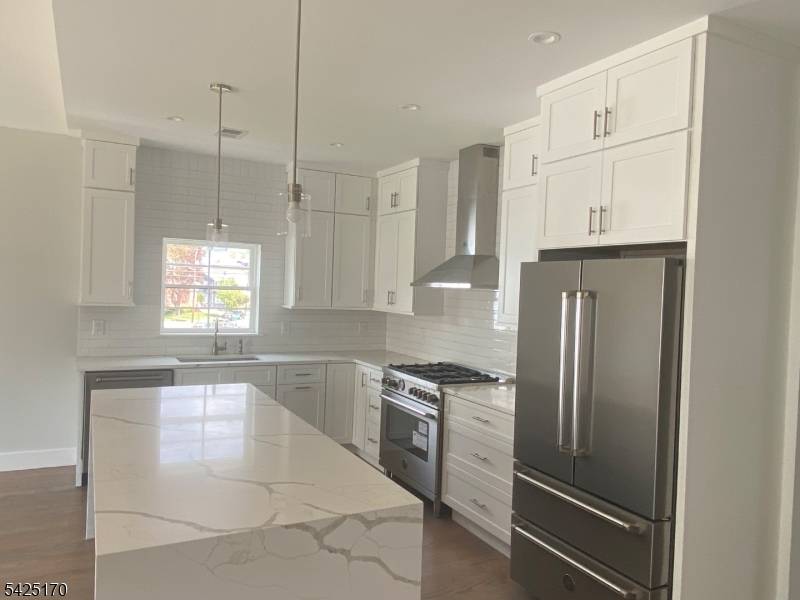 Newly Constructed Bi level home with view of Park !