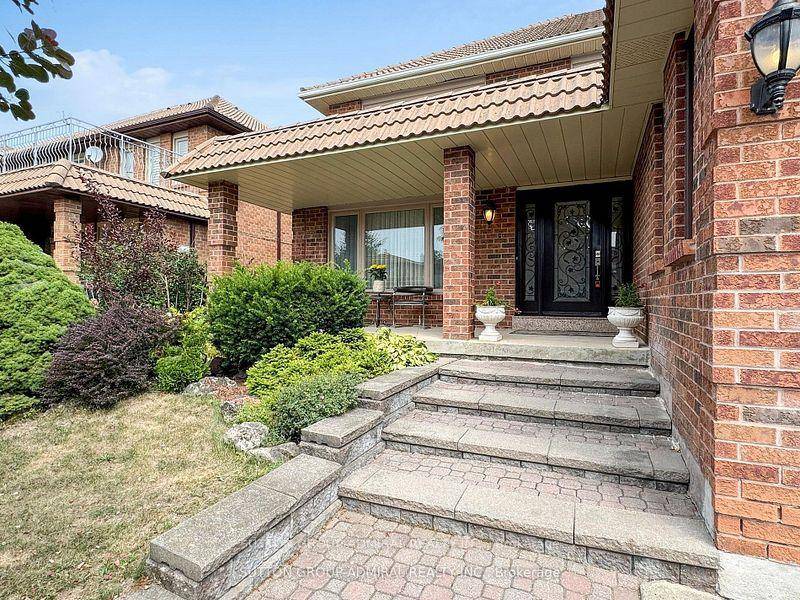 Discover this builder renovated 4 1 bedroom, 4 bath detached home offering Approximately over 4, 500 sq.