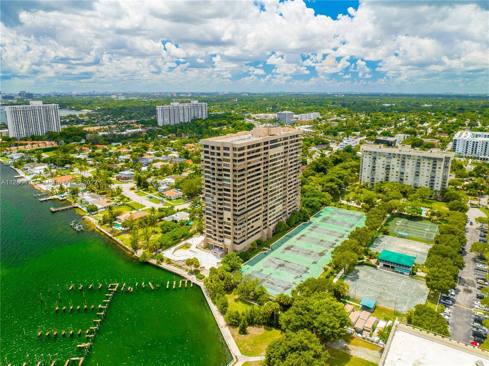 Stunning Two Level Corner Penthouse with 20 Ceilings !