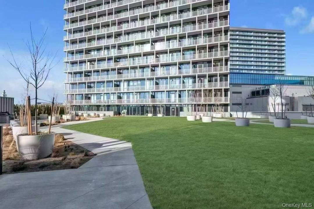 Well designed 2BR 2BA condo with approximately 821 sq ft of living space.