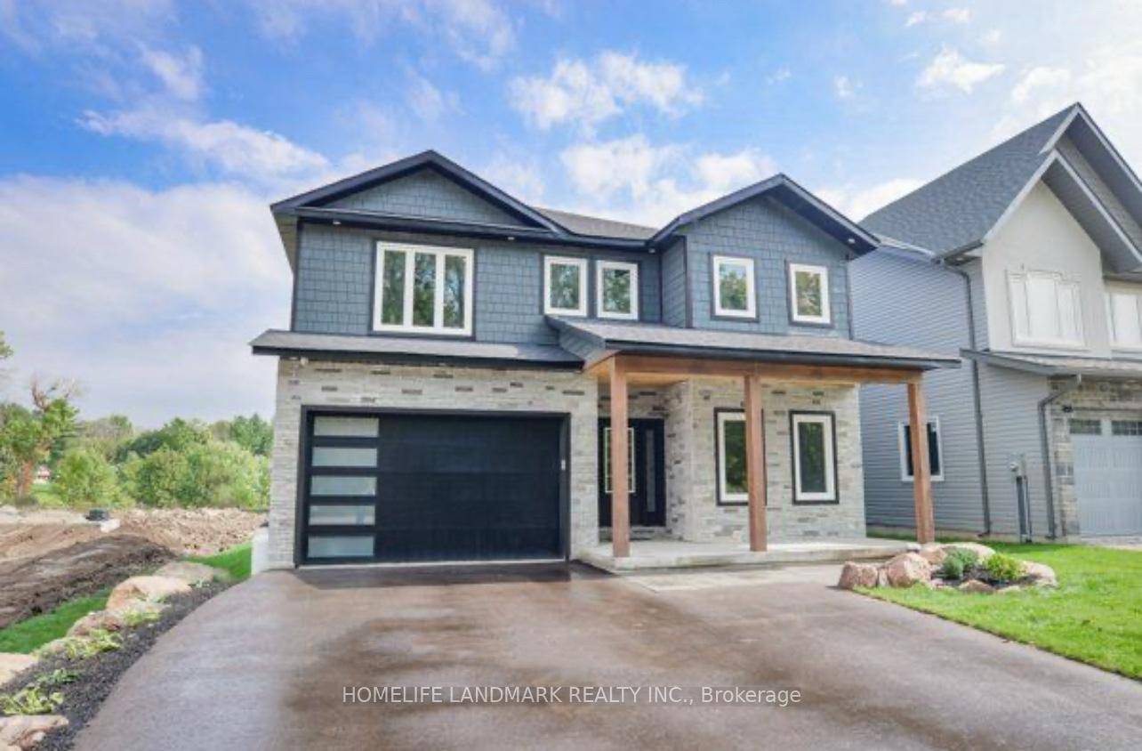 Gorgeous waterfront home for lease in a brand new community just 5 minutes to Washago, 15 min to Orillia and 25 min to Gravenhurst.