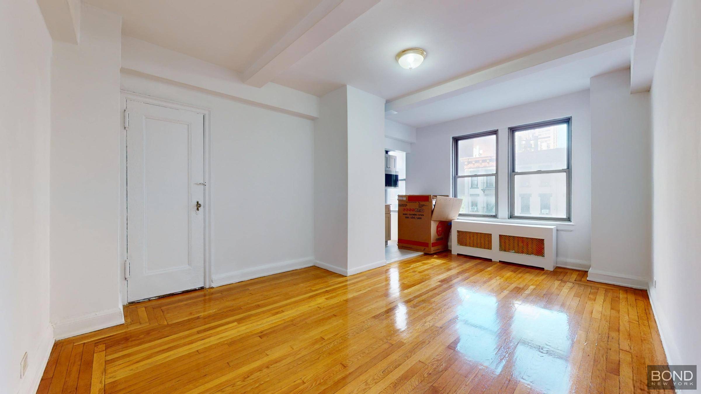 Welcome to your new home at 301 E 38th Street, a delightful 1 bedroom apartment that combines comfort with convenience.