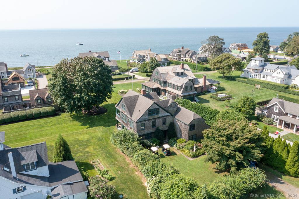 Fantastic Opportunity to Rent for the month of August in Fabulous Fenwick !