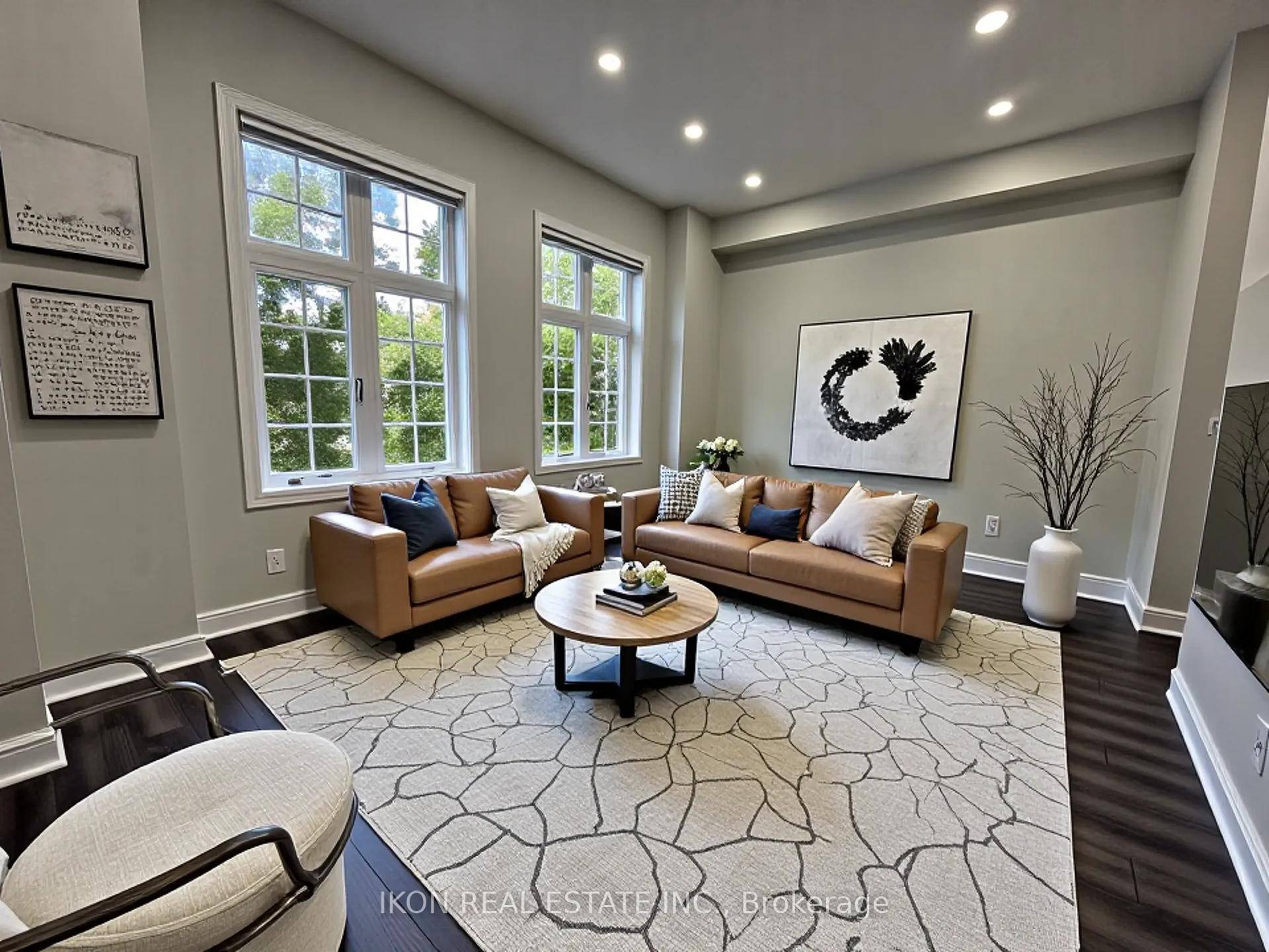 Fully renovated top to bottom townhouse in the heart of Whitby, over 165K in beautiful upgrades.