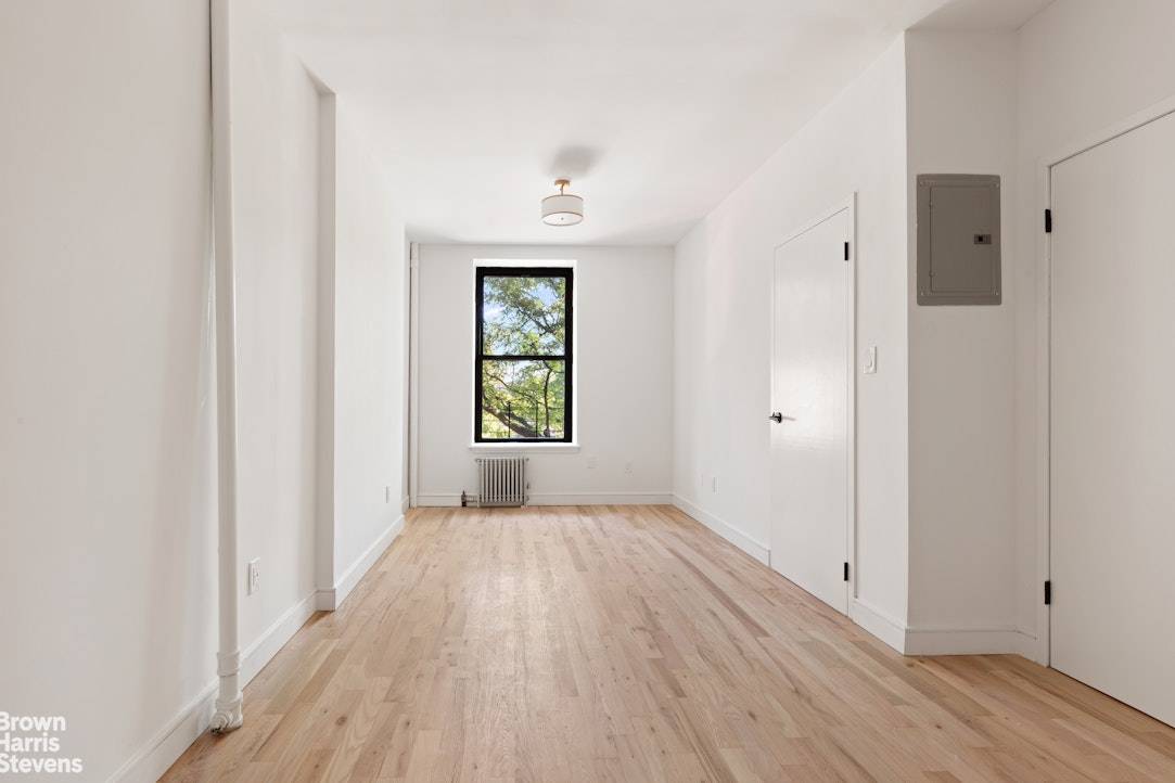 ONE BEDROOM SPONSOR SALE ON MARCUS GARVEY PARK Be the first to live in this beautifully renovated one bedroom condominium overlooking Marcus Garvey Park.