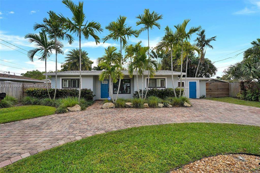 Updated 3 bed, 2 bath home with in law suite in Middle River Terrace.