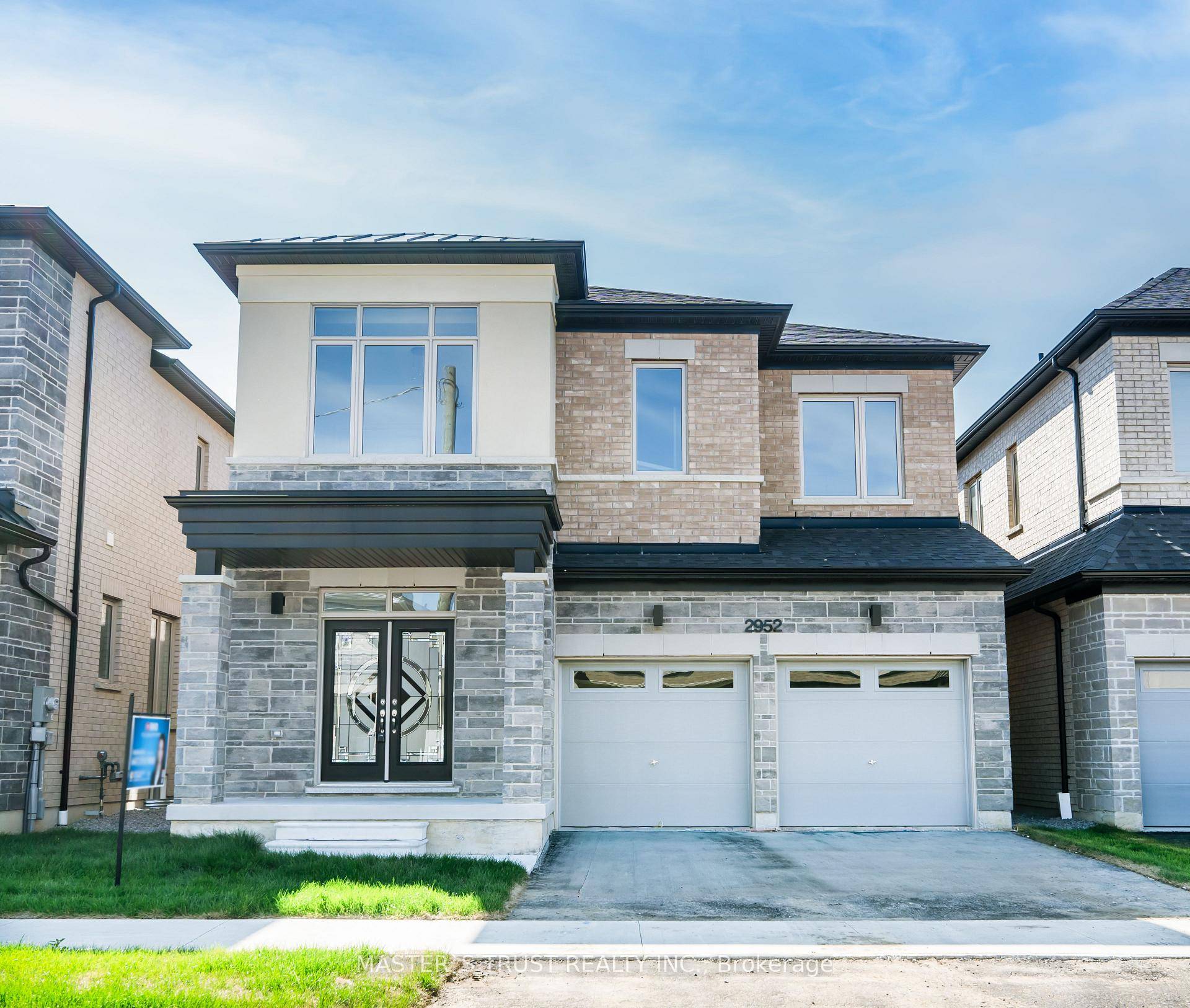Welcome to this spacious and beautifully designed detached home located in Pickering's sought after New Seaton community.