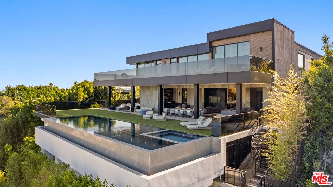 1140   Summit Dr 6BR Beverly Hills Post Office | B.H.P.O. La