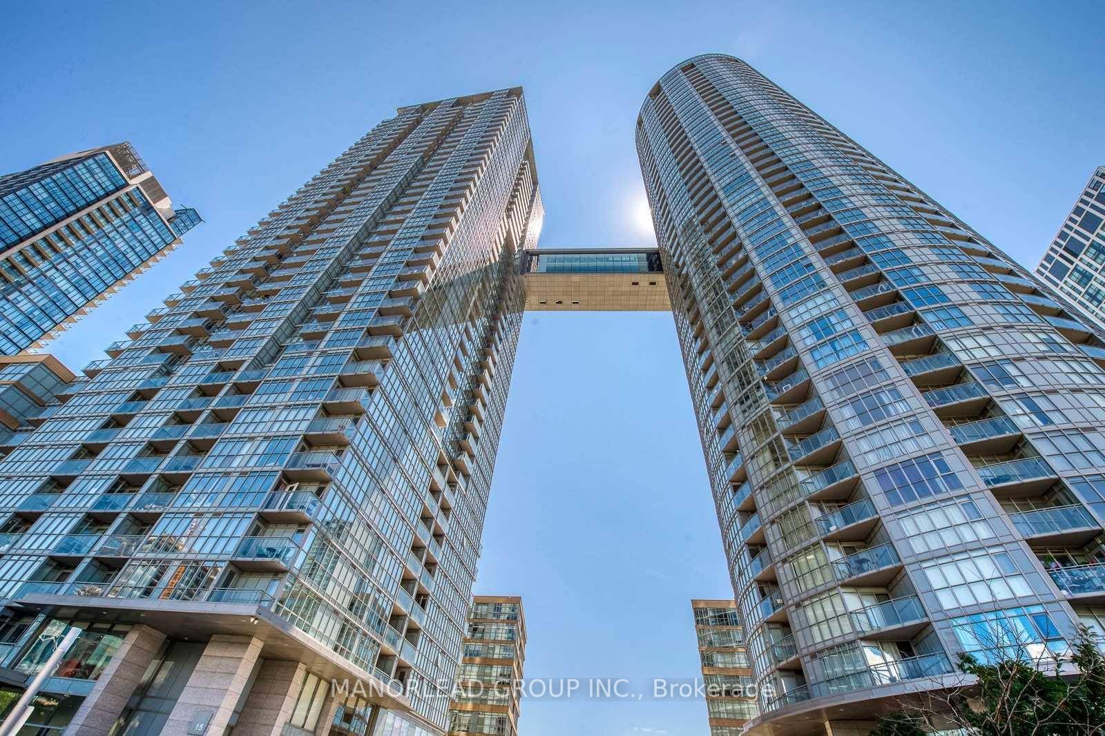 Rare Spacious Luxury 2 Bedroom Den Condo Offering 1, 057 Sq.