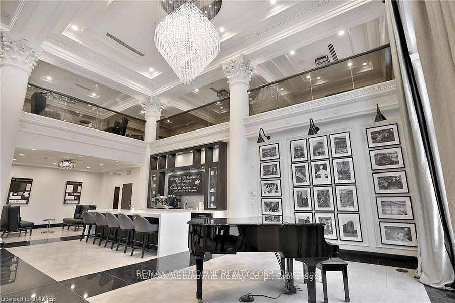 Client Remarks Luxurious Condominium Living At The Royal Connaught, An Elegant 664 square foot 1 bedroom In The Downtown Core Of Hamilton.