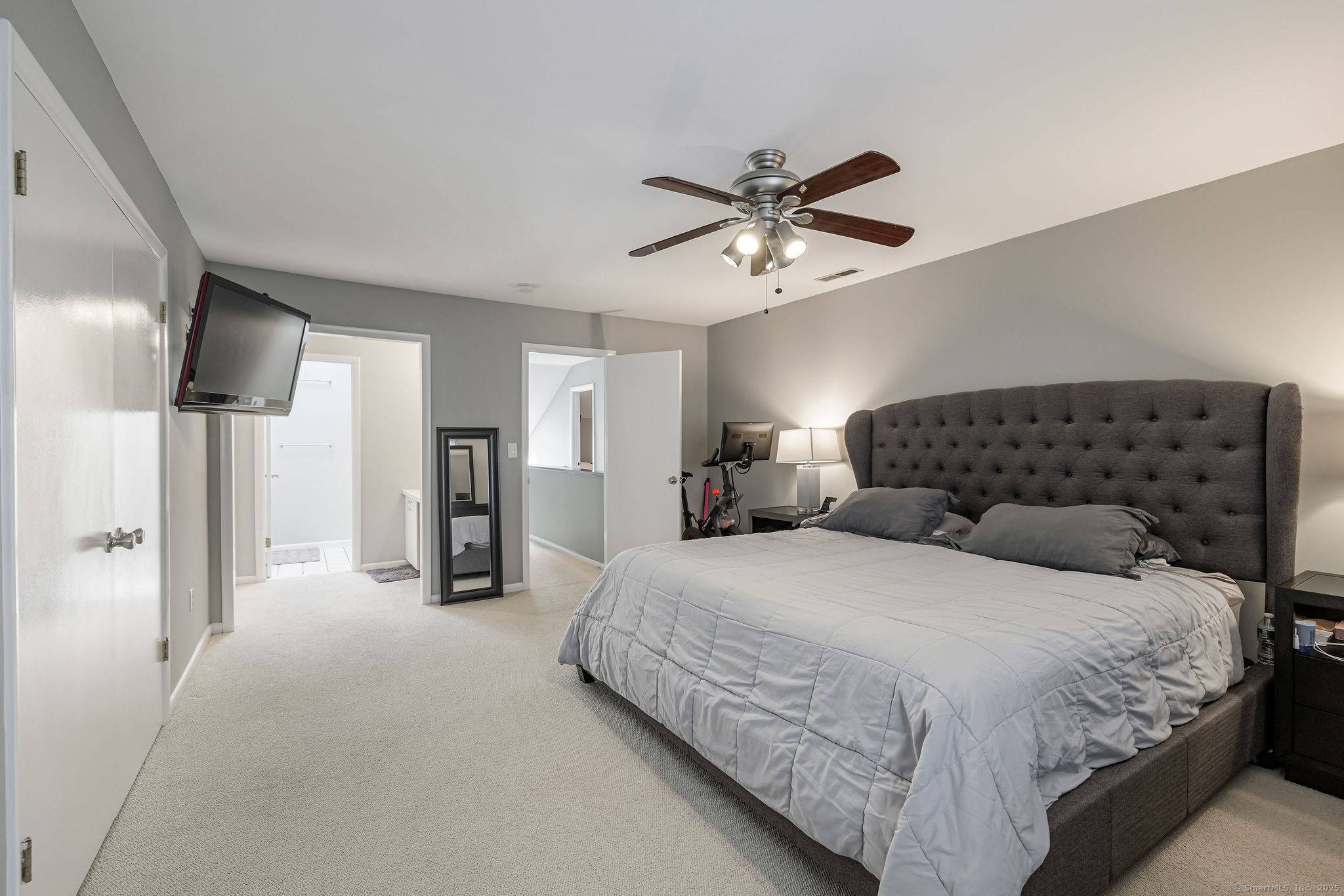 WELCOME to Chesterfield, Nestled within a highly sough after gated community, this 1 bedroom, 1.