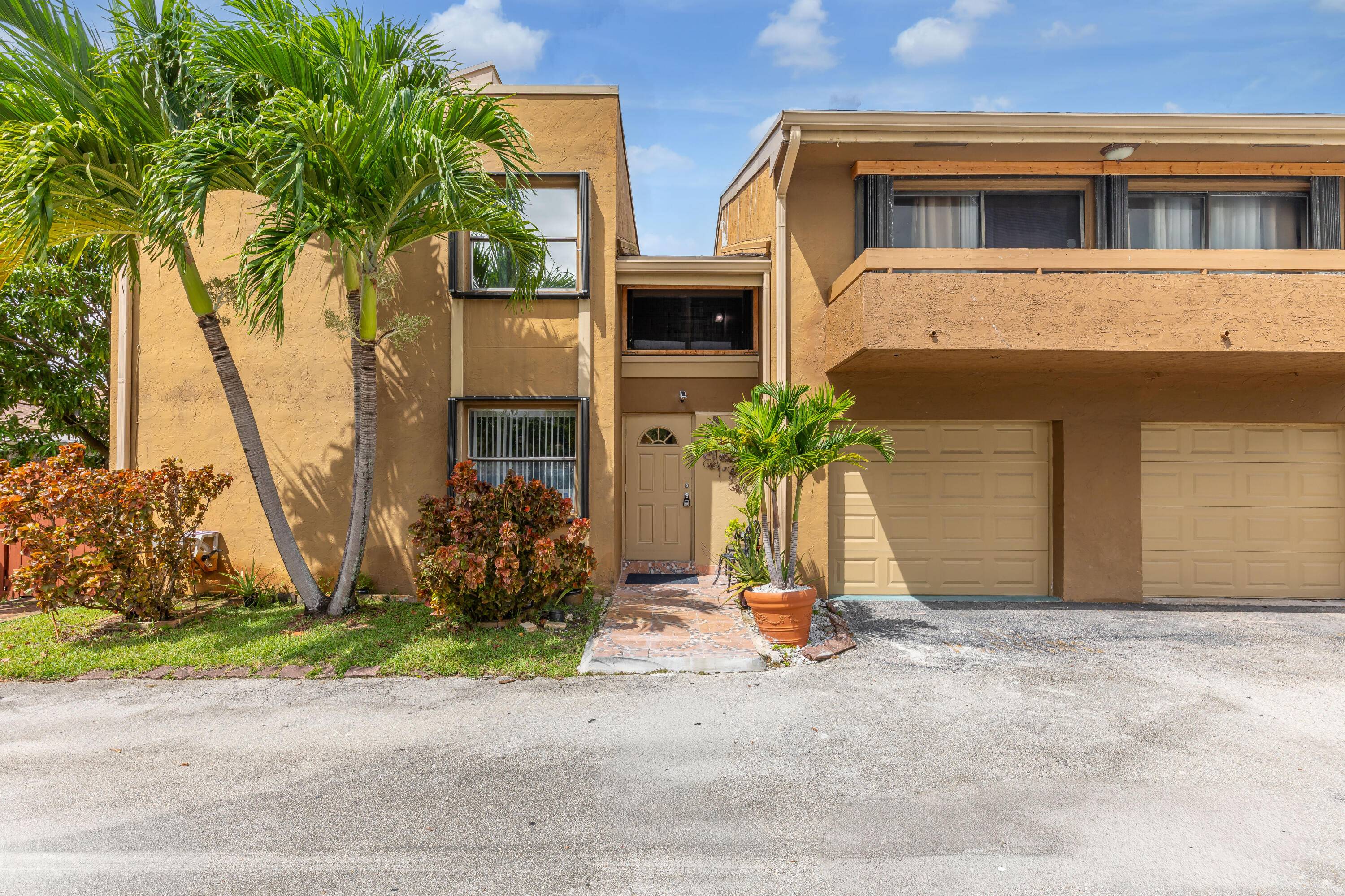 Welcome home to this charming 2 bedroom, 1.