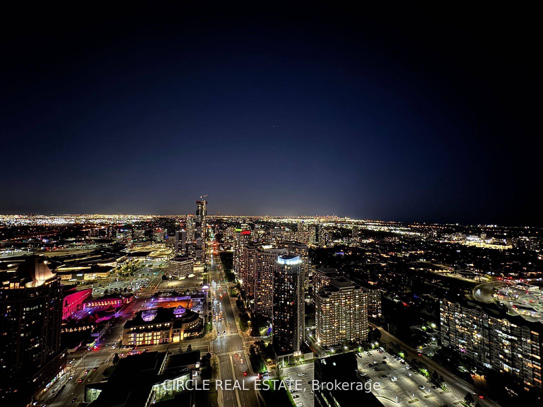 Welcome to your dream home in the heart of Mississauga !