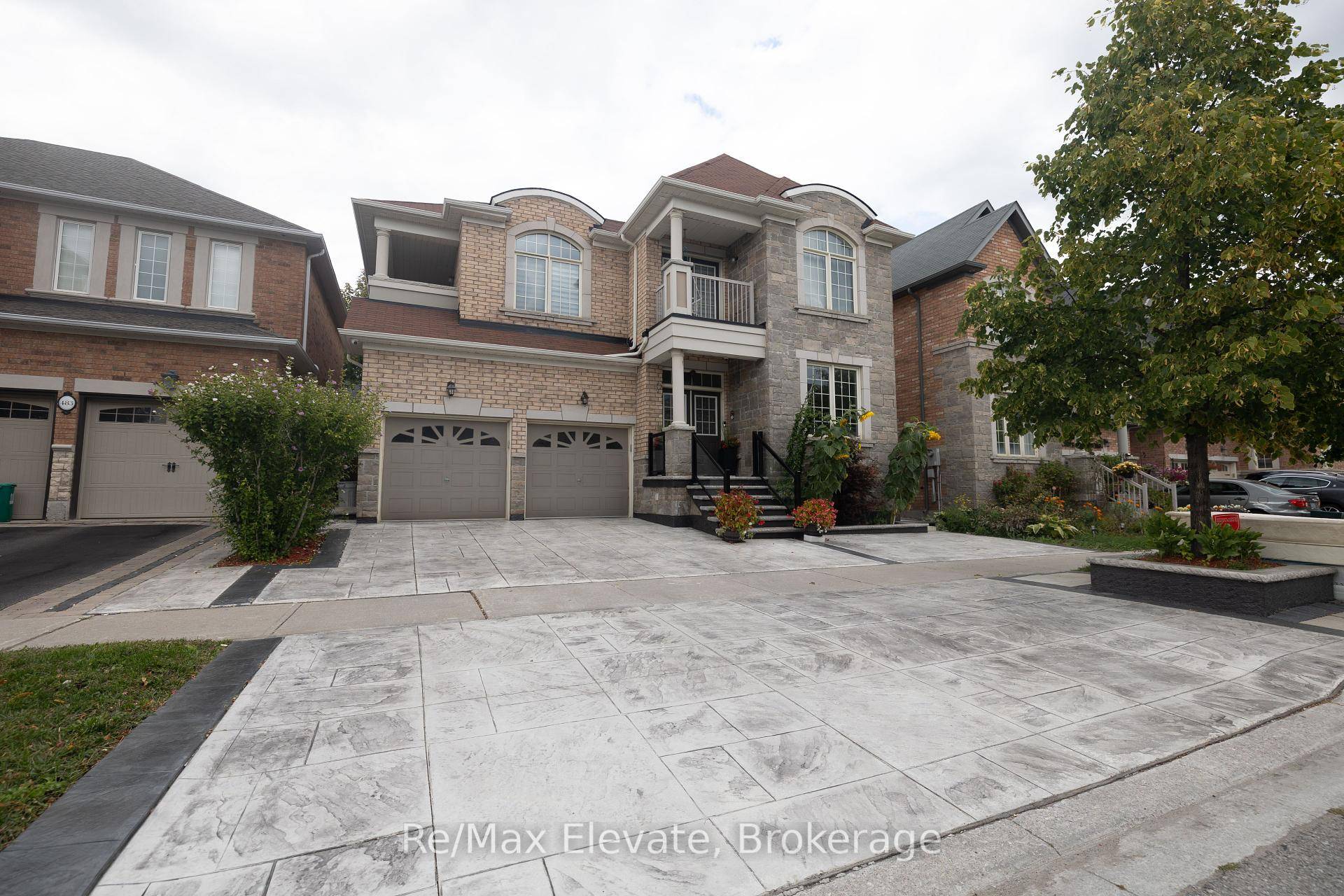 Prime Location in Prestigious Wismer !