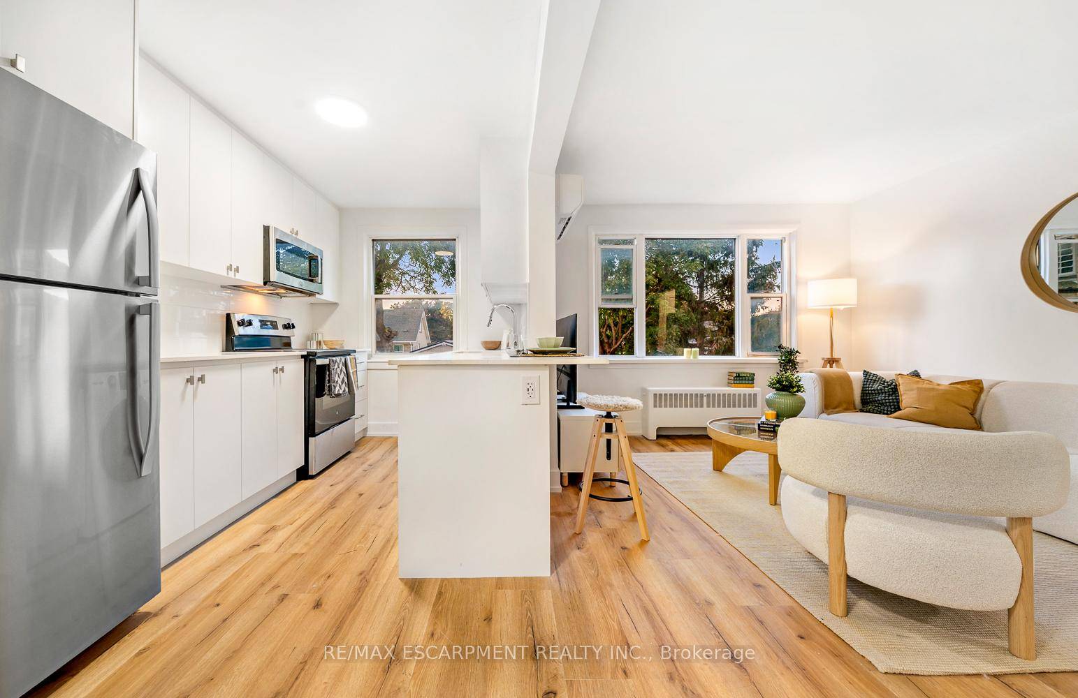 Newly Renovated 1 Bedroom Suites at 232 Elm Street, St.