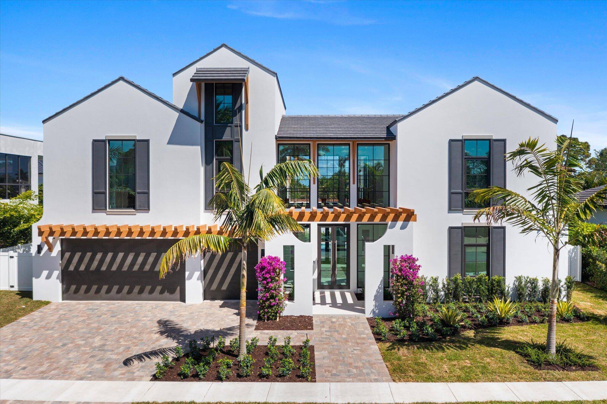 Introducing 880 Boca, the new pinnacle of luxury living.