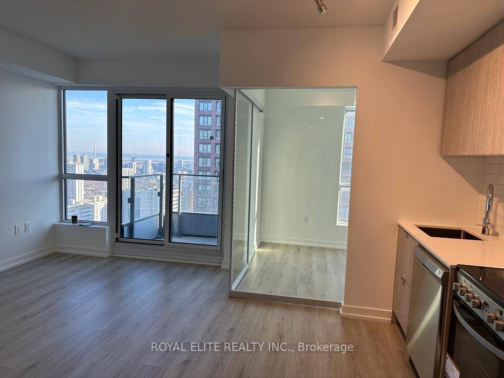 Available from Oct 26 ! 1 1 Luxury Unit At 395 Bloor Street East.