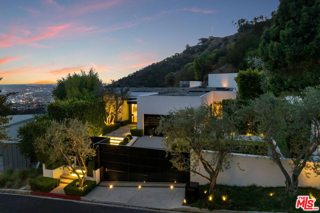 1877 Rising Glen Rd 4BR Sunset Strip La