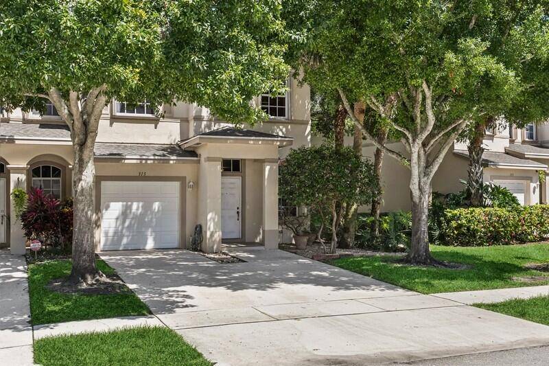 Rarely available 3 bedrooms, 2.
