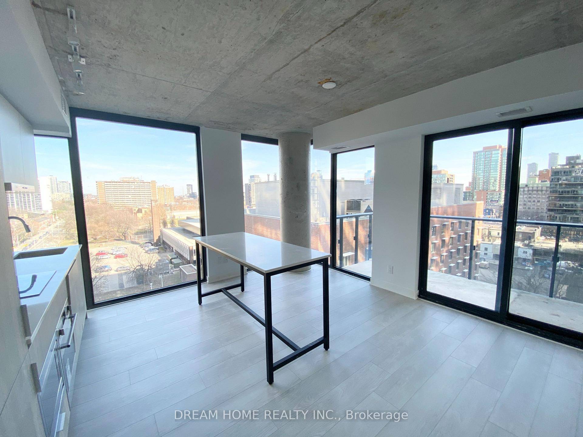 Stunning 2 bedroom, 2 bathroom condo in the heart of Torontos vibrant Garden District Area at Mutual St amp ; Shuter St.