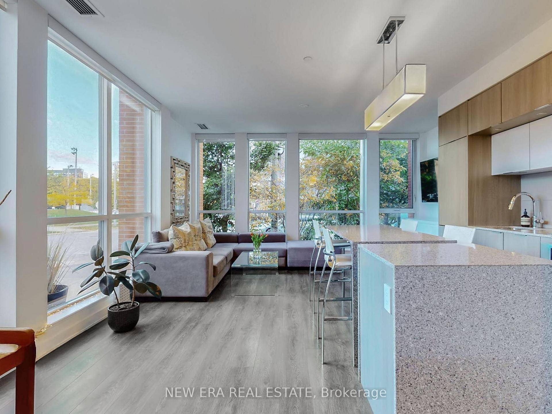 Experience vibrant downtown living in this modern 2 storey townhome featuring your own private entrance, conveniently located next to the Daniels Spectrum in the heart of Toronto's exciting east side, ...