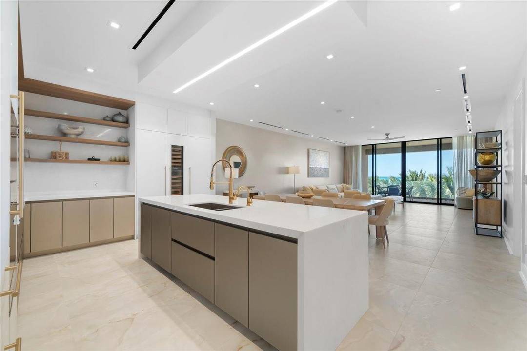 AQUALINA Condo Cable-Beach New-Providence