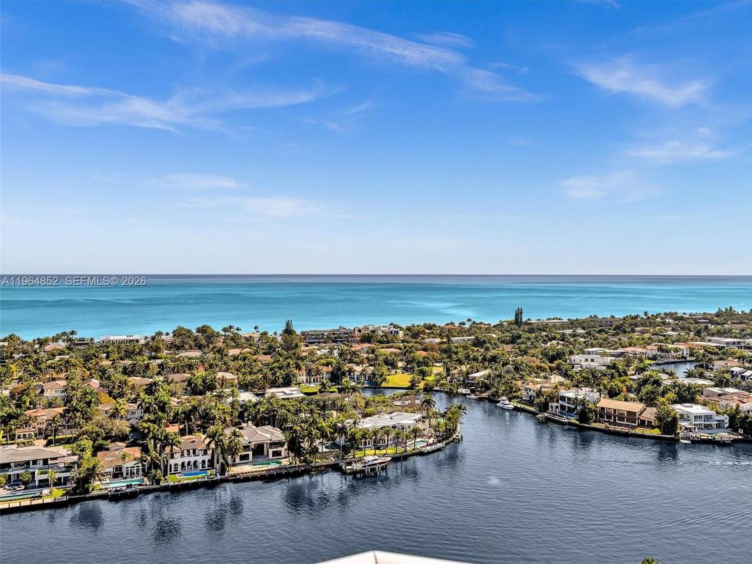 An elegant corner unit with 3 bedrooms and 3 full bathrooms, offering wide ocean, Intracoastal, and skyline views.