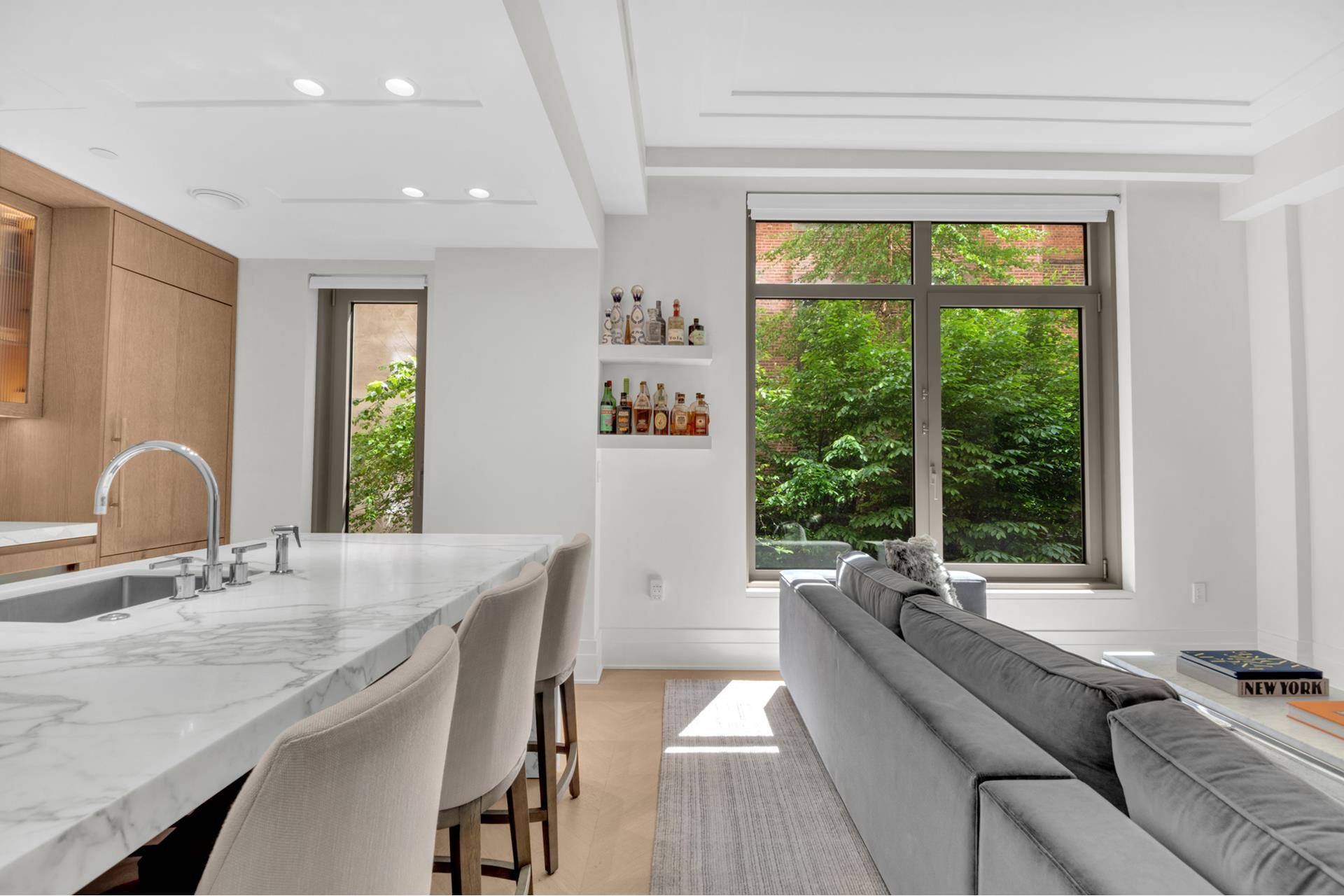 RARELY AVAILABLE ONE BEDROOM AT 40 BLEECKER !