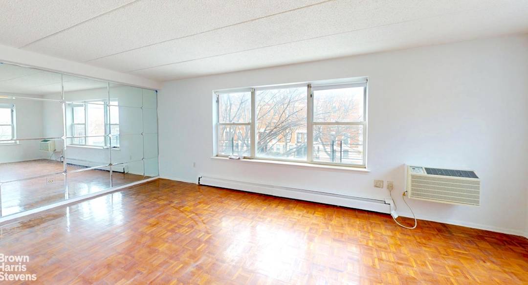 Estate Sale This is a rare opportunity to design and create your ideal home.