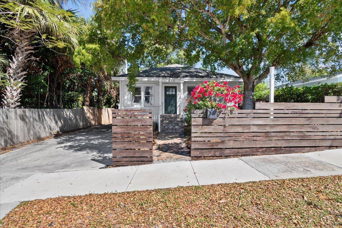 Welcome to your slice of paradise in West Palm Beach !