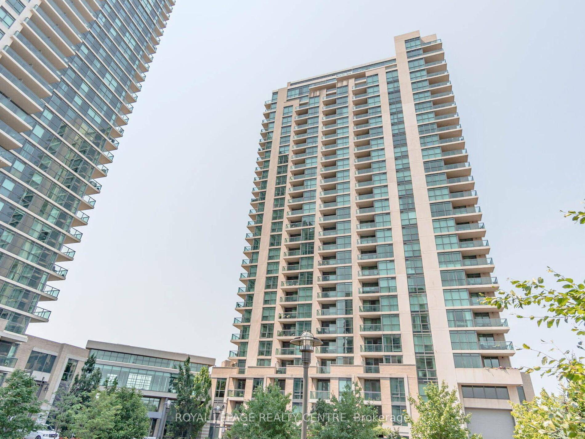 Beautifully Renovated Corner Unit With An Excellent Layout And Unobstructed Views Of Lake Ontario.