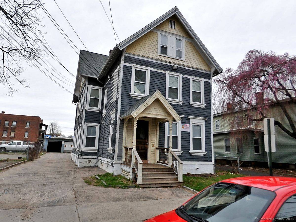 Investment opportunity alert with this prime location next to Yale's Saint Raphael Hospital.