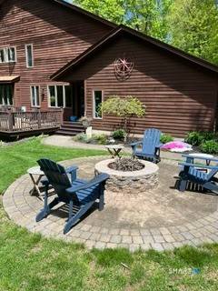 Are you looking for a beautifully maintained home, with privacy, style and convenience ?