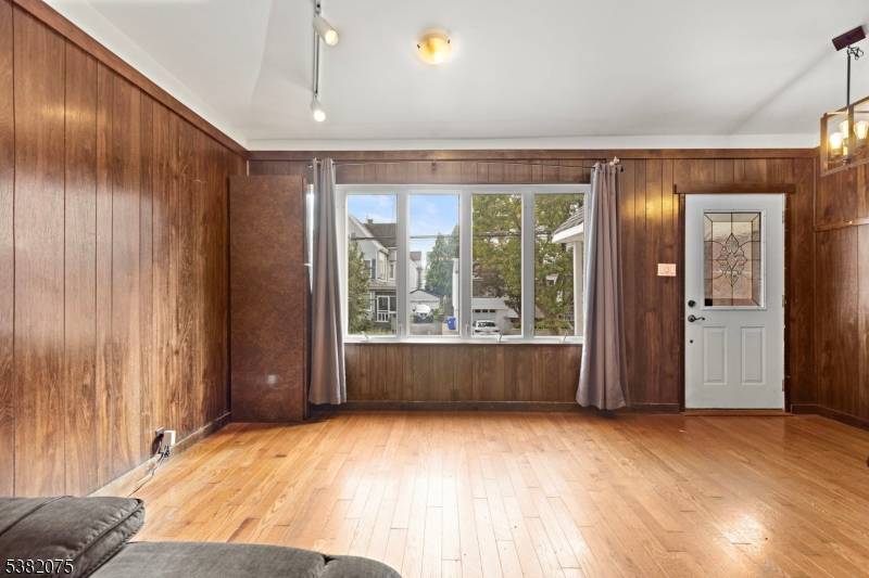 Residence 43 on W 43rd Street is a spacious 5 bedroom 2 bathroom single family home with central AC, above ground pool and 3 parking spaces located in the heart ...