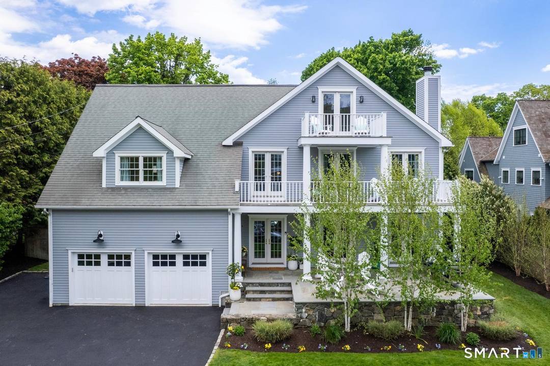 Nestled on a sought after cul de sac in the coveted Hindley School district, this beautifully updated 5 bedroom, 4 full bath Colonial offers the perfect blend of coastal charm ...