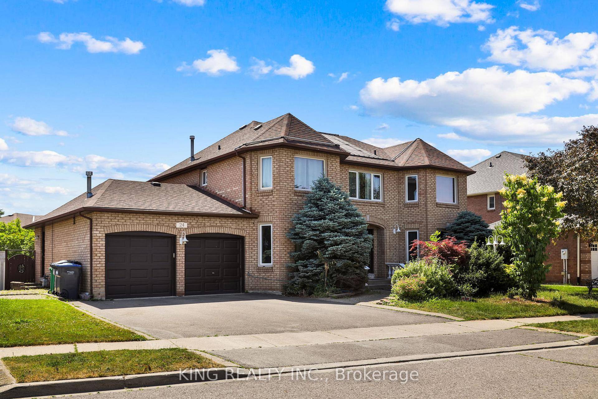 Exceptional opportunity to own a spacious 6 3 bedroom home in the prestigious Conservation Drive area.