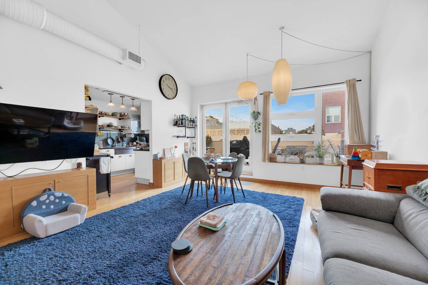 Gorgeous 2br With Terrace amp ; Parking available for an additional 400 per month Come home to one of the best condo lofts in all of Bushwick with your own ...