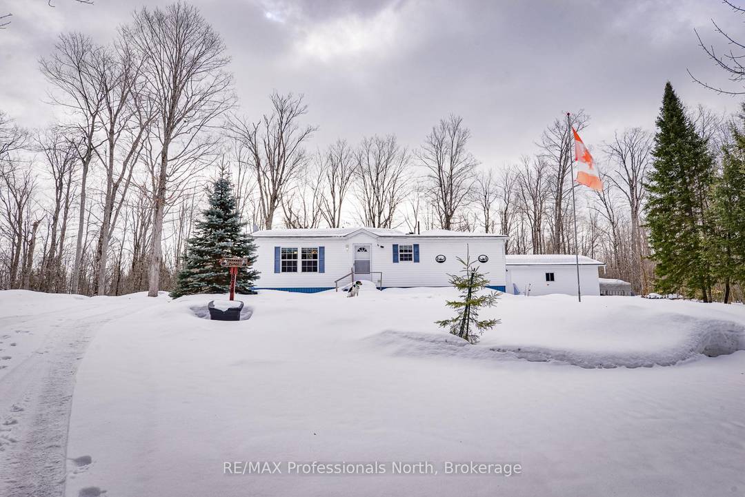 Enjoy one floor living in this efficient 2 bedroom, 2 bathroom home.