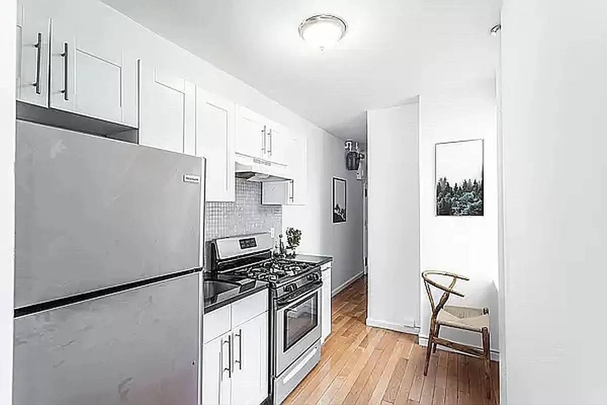 Welcome home to 207 Madison in the Lower East Side.