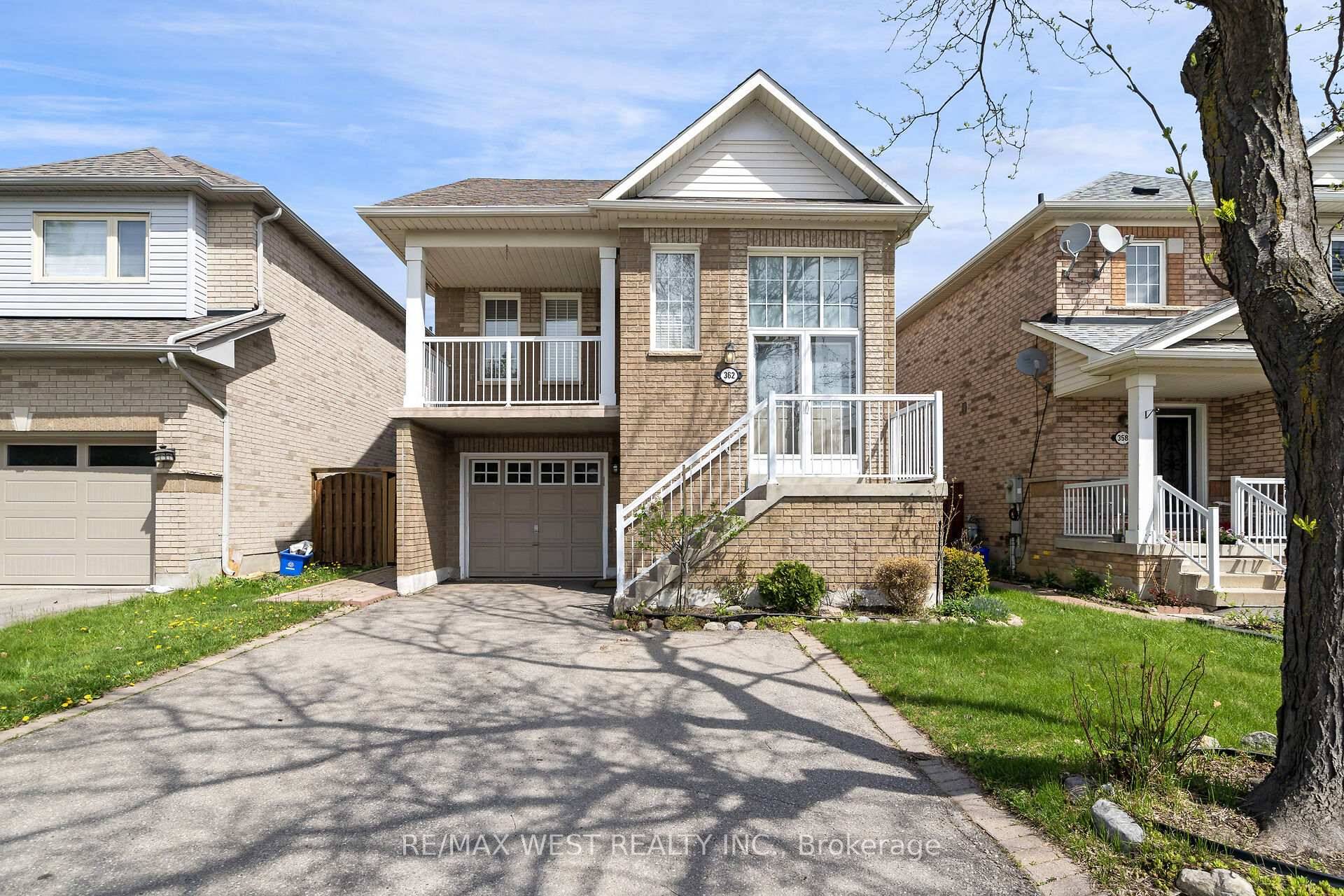 Bright and warm raised bungalow in Maple's desirable quadrant of Jane amp ; Rutherford.
