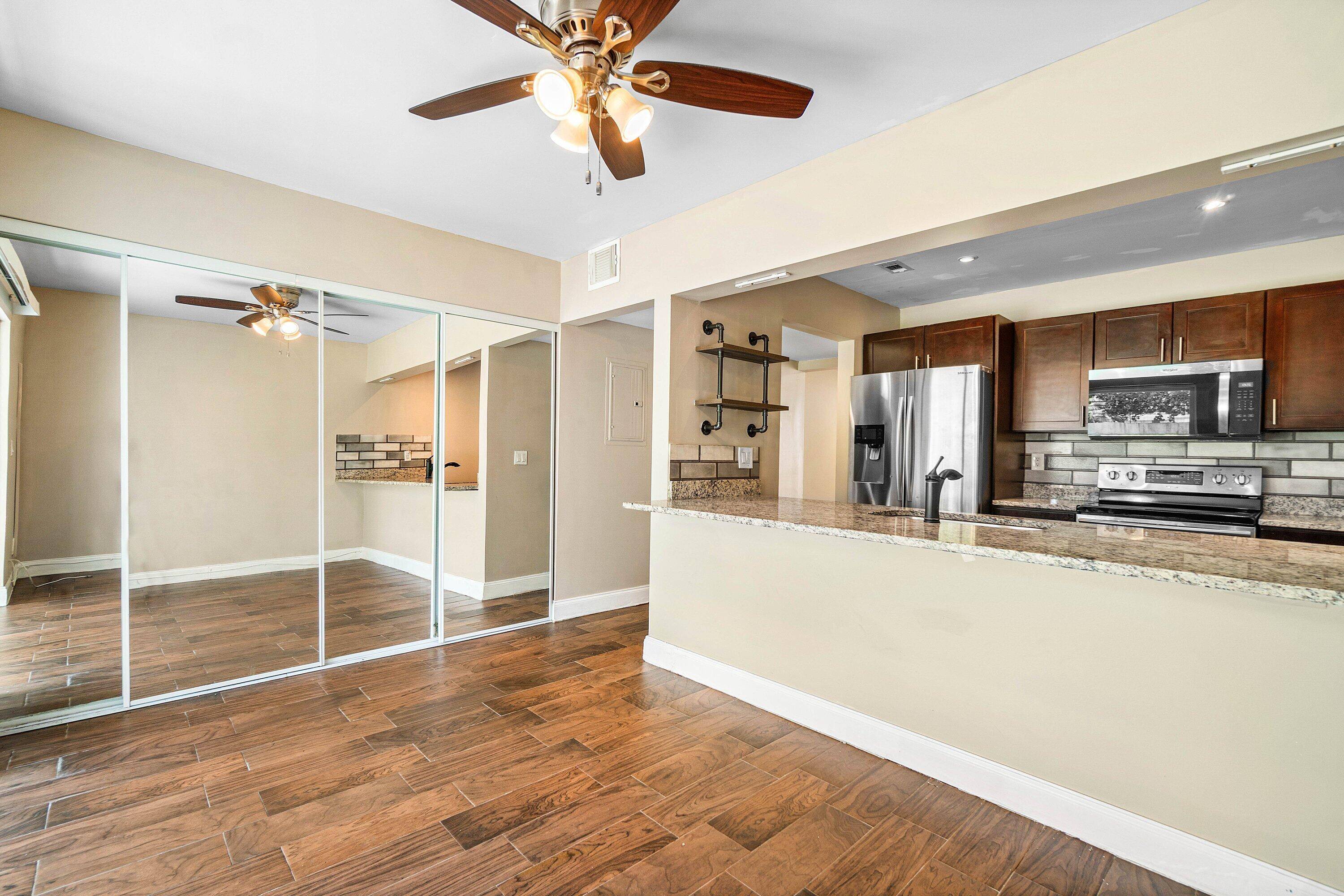 Beautifully updated 2 bedroom, 1.