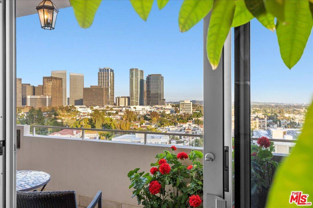 1333  S Beverly Glen Blvd 1BR Westwood La