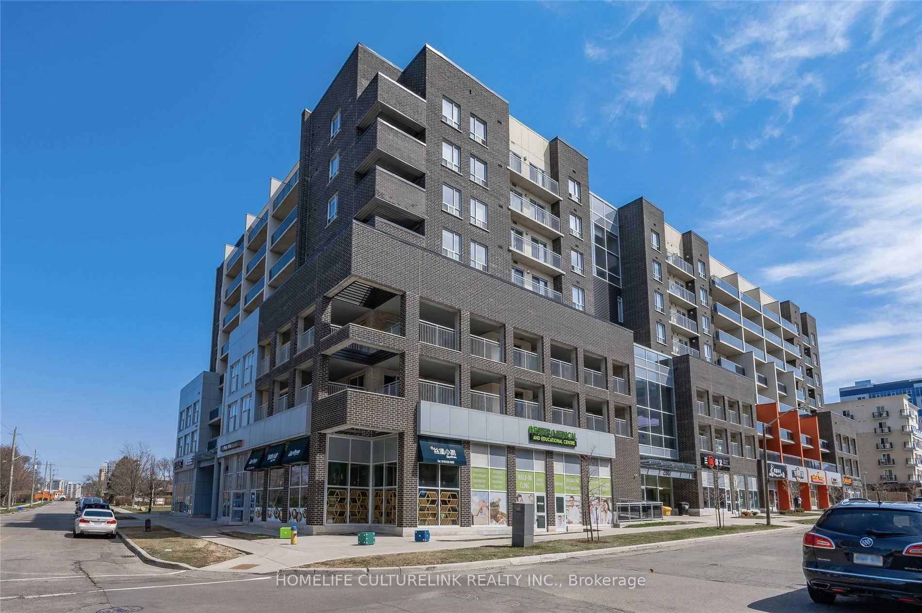Steps to U of Waterloo, Laurier and Restaurants, Perfect for Students Investors !