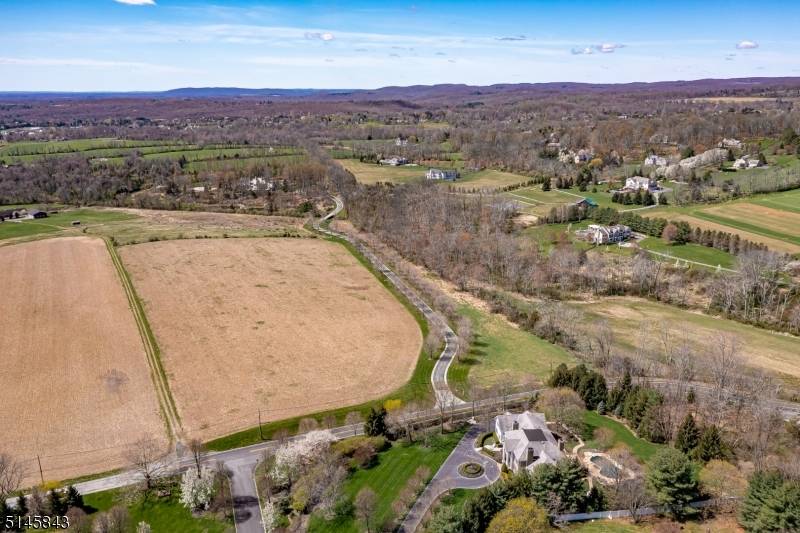 This stunning pastoral acreage offers a rare opportunity in the Roxiticus Valley.