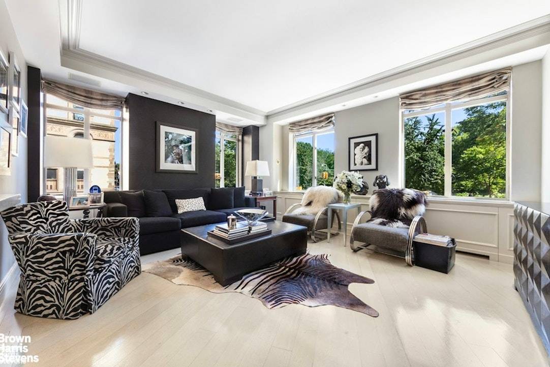 A kitchen on The Park ! Dramatic and grand, this approximately 3000 square foot, corner home at the stunning Majestic has its kitchen overlooking Central Park.