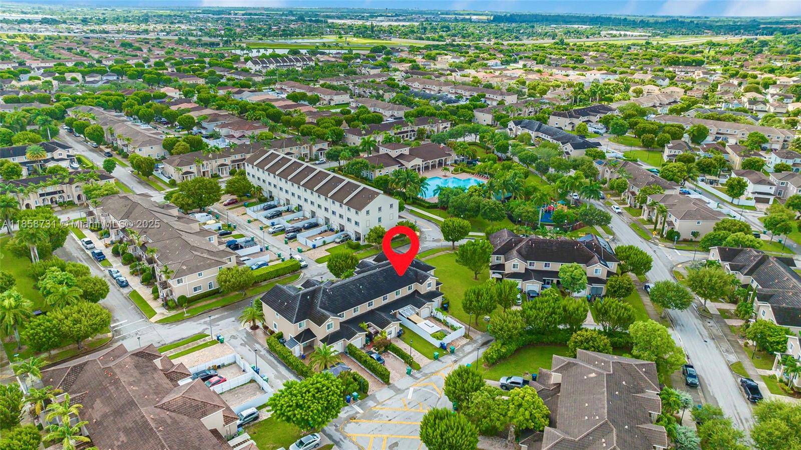 This freshly painted updated turn key townhouse in the sought after Mandarin Lakes community welcomes you with a beautifully landscaped, pressure cleaned entrance and a backyard where you can enjoy ...