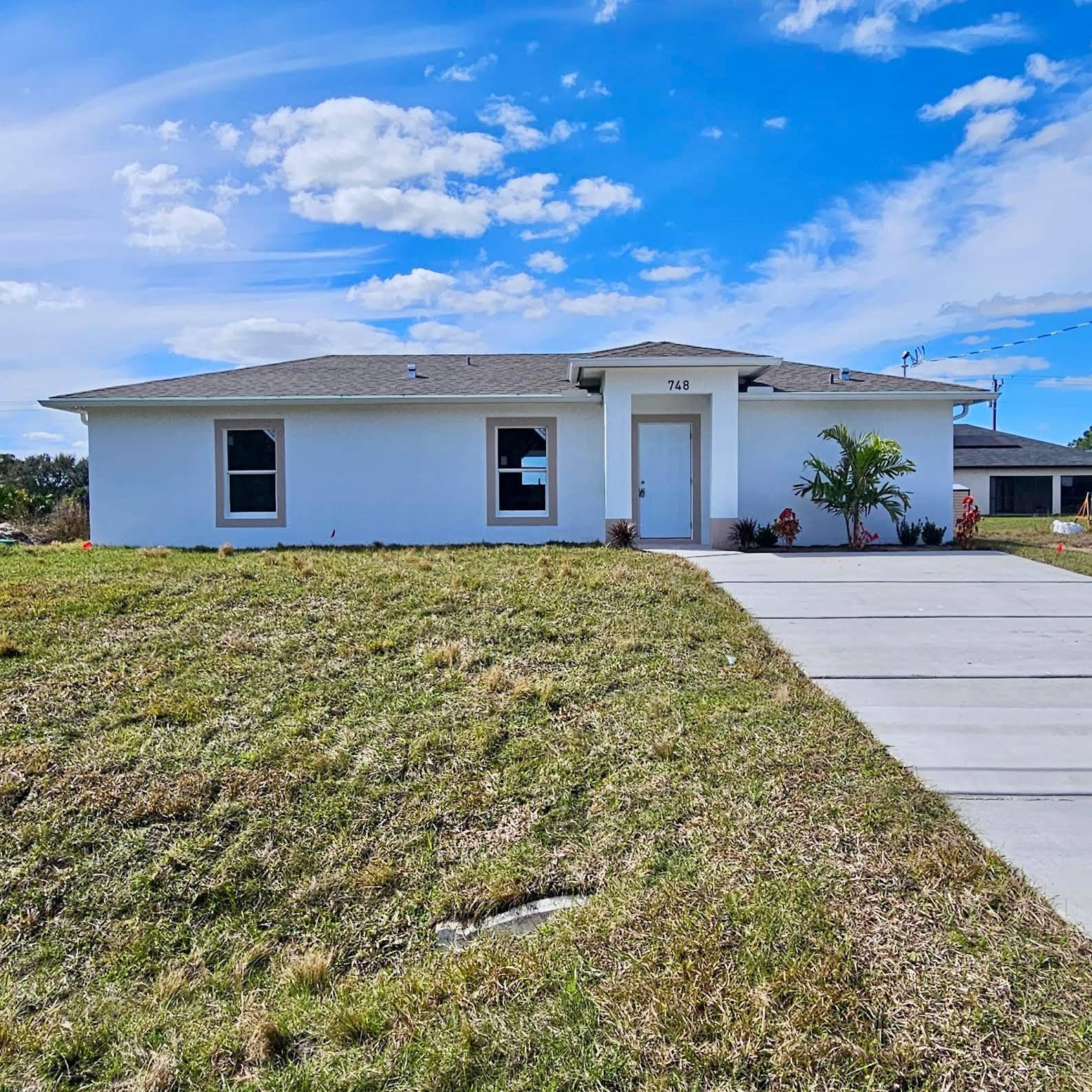 Motivated Seller, will help with closing costs, New Constrution 2025, !