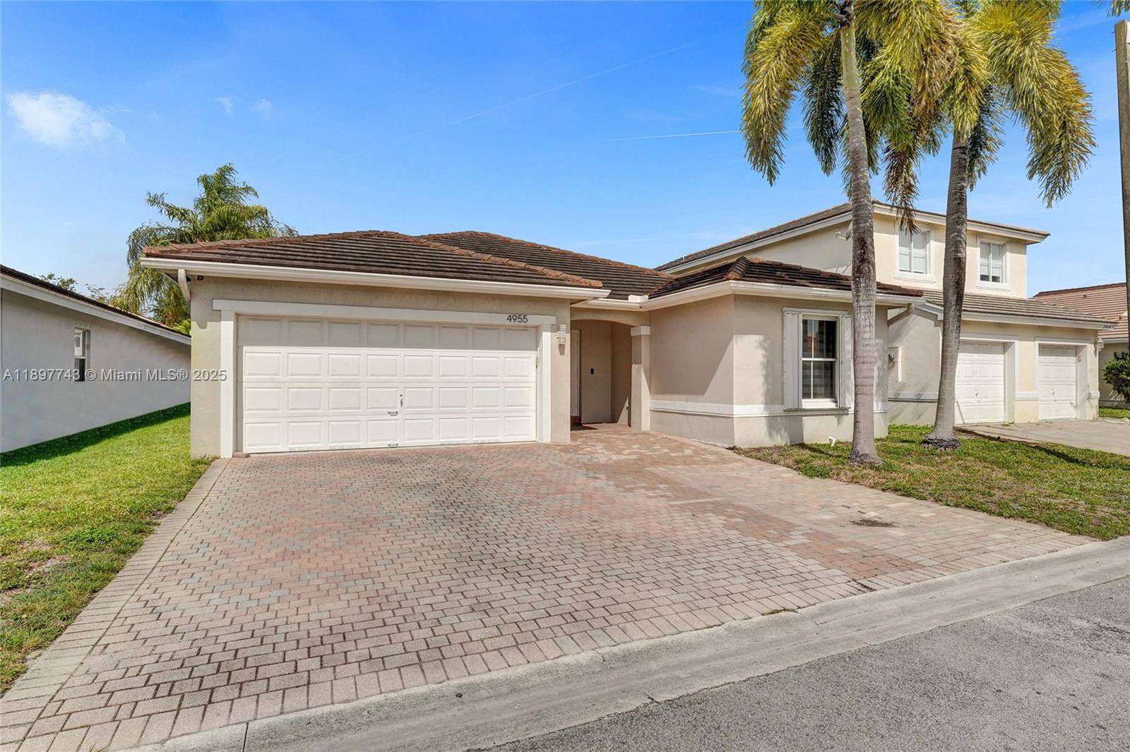 This beautifully updated home in the desirable Oakridge gated community boasts modern finishes and comfortable living spaces, featuring 4 bedrooms and 2 bathrooms.
