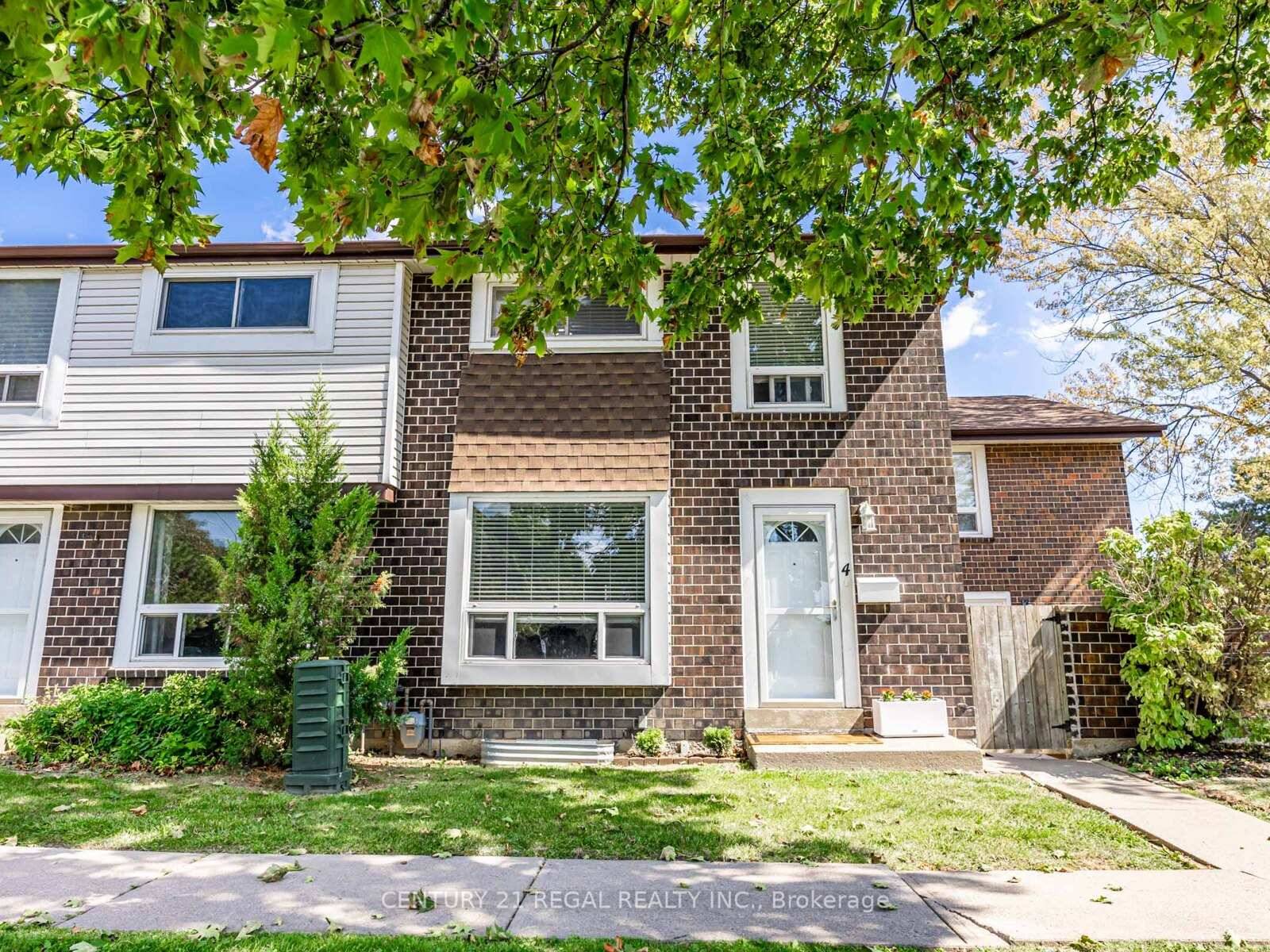 Bright and spacious 3 Bedroom 1.