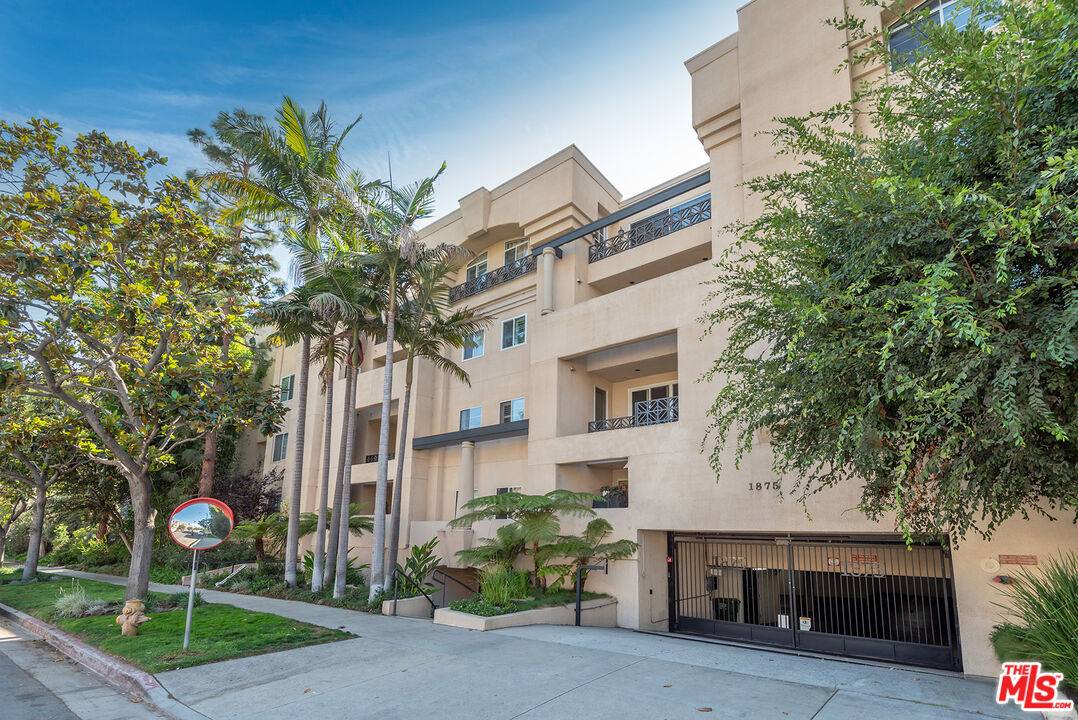 1875 S Beverly Glen Blvd 2BR Beverlywood La